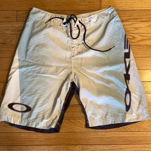 Oakley Board-shorts white & blue waist 32
